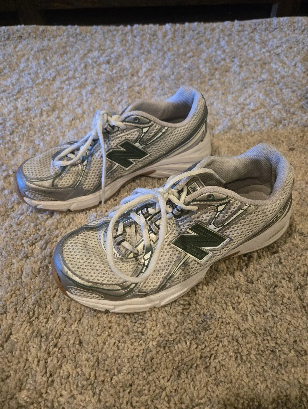 New Balance White and Green Mesh Athletic Sneakers